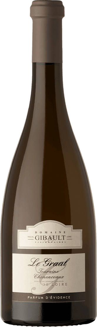 Touraine Chenonceaux AC Le Graal 2023 Het label is rechthoekig en traditioneel vormgegeven, met een crèmekleurige achtergrond en donkere, sierlijke letters. Bovenaan staat een kleiner label met de naam van het domein, terwijl het hoofdlabel in klassieke typografie de naam 'Le Graal' toont. Er zijn geen afbeeldingen of illustraties op het label aanwezig; alleen tekst in verschillende lettertypen. Het geheel oogt klassiek en ingetogen.