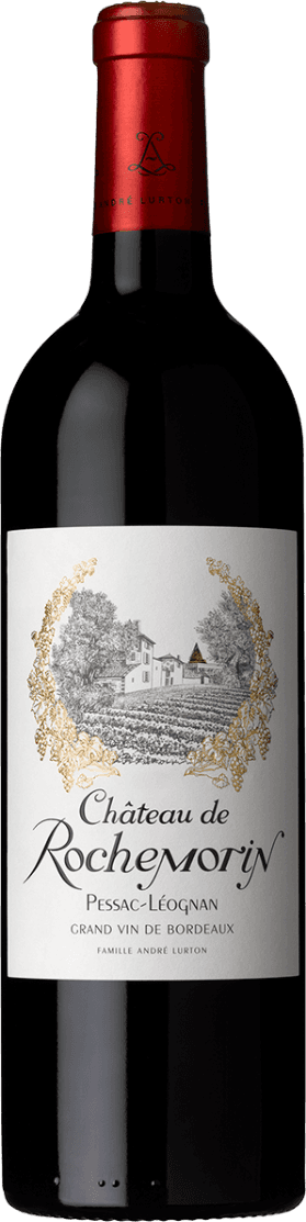 Pessac-Léognan AC Het label toont een gedetailleerde tekening van een klassiek kasteel of wijnhuis, omringd door een gouden krans van bladeren of druivenranken. Daaronder staat in sierlijke, traditionele letters de naam 'Château de Rochemorin'. Het geheel straalt elegantie en traditie uit.