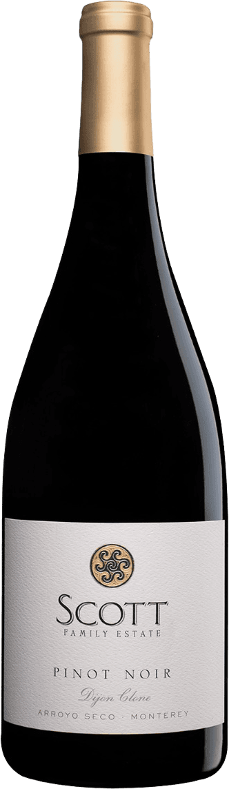 Arroyo Seco Scott Family Estate Pinot Noir 2021 Het label heeft een minimalistisch ontwerp met een centraal geplaatst familiewapen of logo in goud en groen. De naam 'Scott Family Estate' staat prominent bovenaan, gevolgd door 'Pinot Noir' in elegante letters. Onderaan staat de herkomst vermeld: 'Arroyo Seco - Monterey'.
